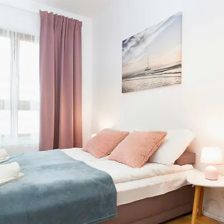 Zajezdnia Wrzeszcz By Renters * גדנסק